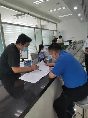泰山區(qū)行政審批服務(wù)局 以“換位體驗(yàn)”把脈問診 用“深化改革”提升服務(wù)效能